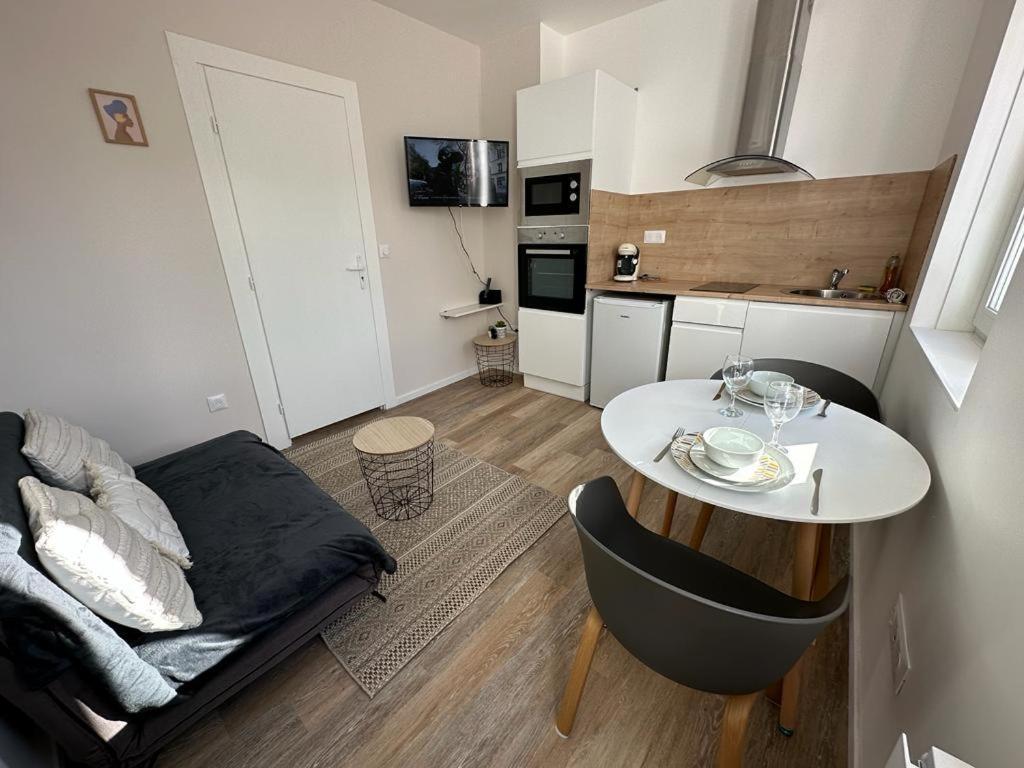 Lerelaisdodileqsl - Cambrai - Hyper Centre - Free Wifi - Ideal Couple & Famille Exterior foto